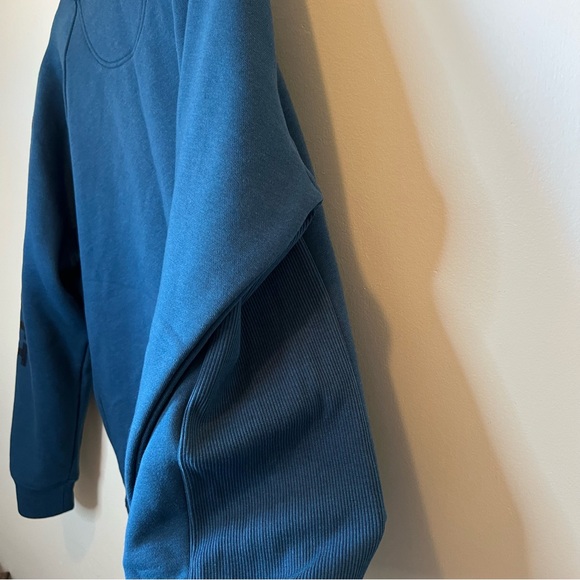 NWT Women’s Carhartt Crew Neck Graphic Sweatshirt Size 1X Relaxed Fit - Picture 3 of 8